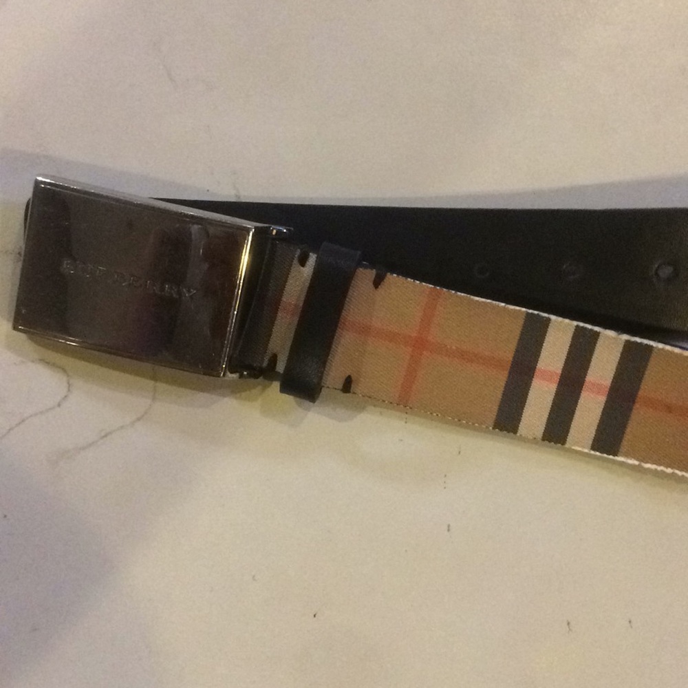 Men’s Burberry belt